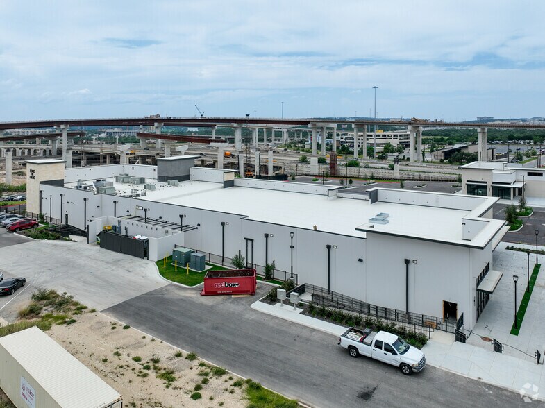 More Photos Of 5534 N Loop 1604 W, San Antonio Unknown For Lease