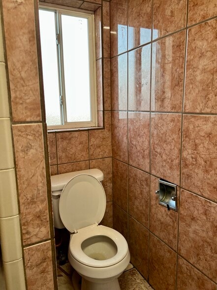 More Photos Of 2639 N Wilson Way, Stockton Hotel For Sale