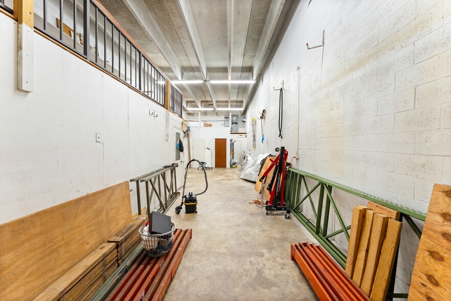 More Photos Of 13826-13838 SW 142nd Ave, Miami Warehouse For Sale