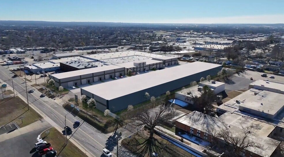 More Photos Of 6240 E 15th St, Tulsa Unknown For Lease