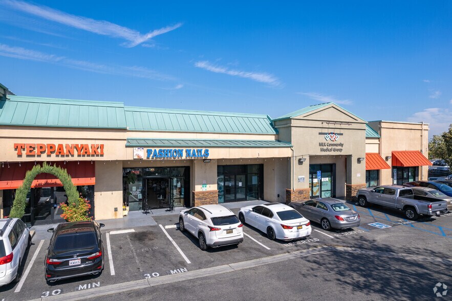 More Photos Of 2215 W Rosecrans Ave, Compton Unknown For Lease