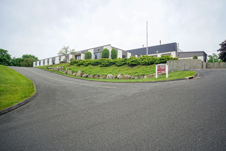 More Photos Of 562 Captain Neville Dr, Waterbury Manufacturing For Lease