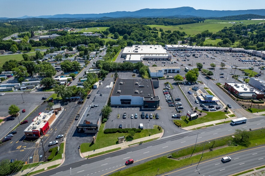 More Photos Of 1740 E Market St, Harrisonburg Storefront Retail Office For Sale