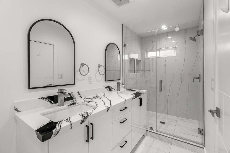 More Photos Of 3419 Montrose Ave, La Crescenta Multifamily For Sale