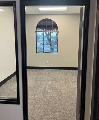More Photos Of 3940 S Alma School Rd, Chandler Office For Lease