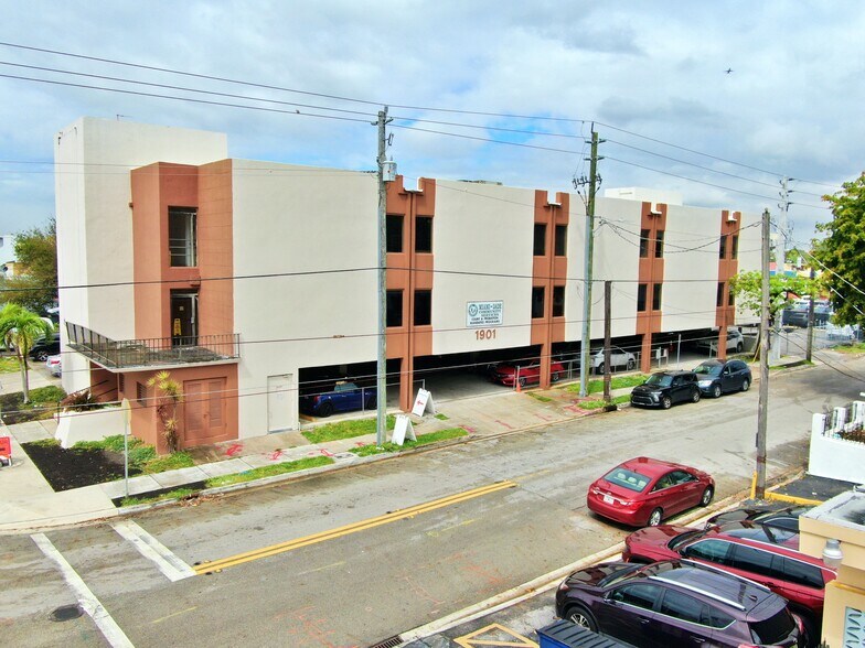 More Photos Of 1901 SW 1st St, Miami Office For Lease