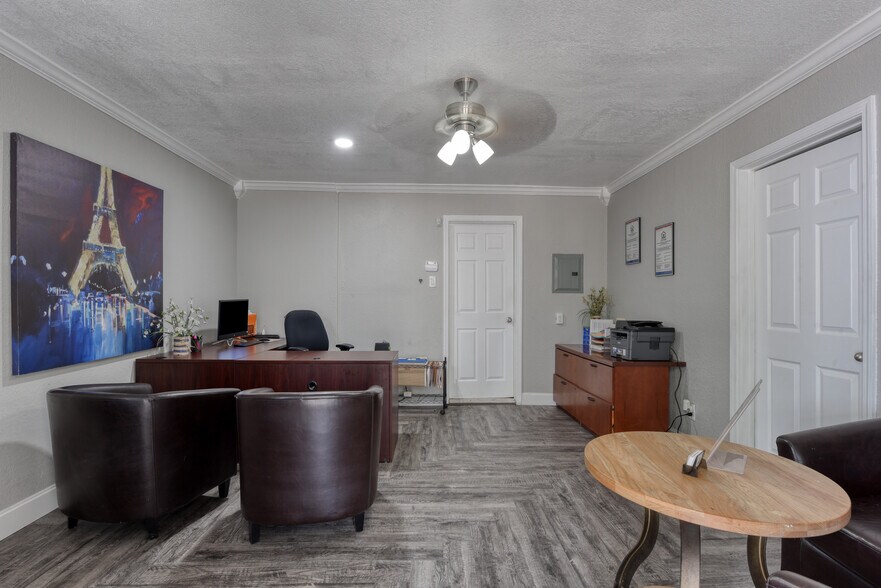 More Photos Of 737 W Mayfield Blvd, San Antonio Apartments For Sale