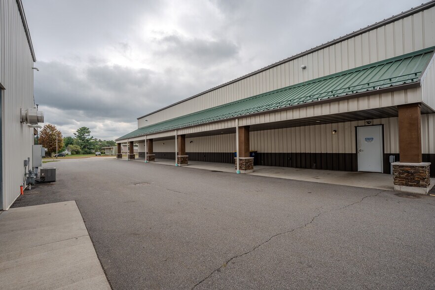 More Photos Of 2500 E Main St, Merrill General Retail For Sale
