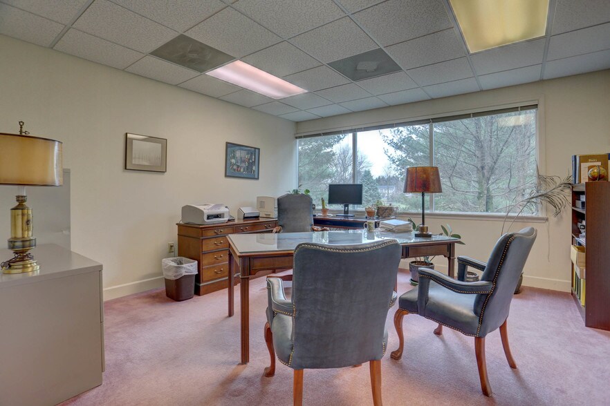 More Photos Of 930 Red Rose Ct, Lancaster Medical For Lease