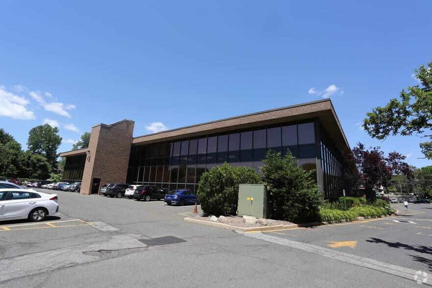 560 Sylvan Ave, Englewood Cliffs, NJ 07632 Office For Lease