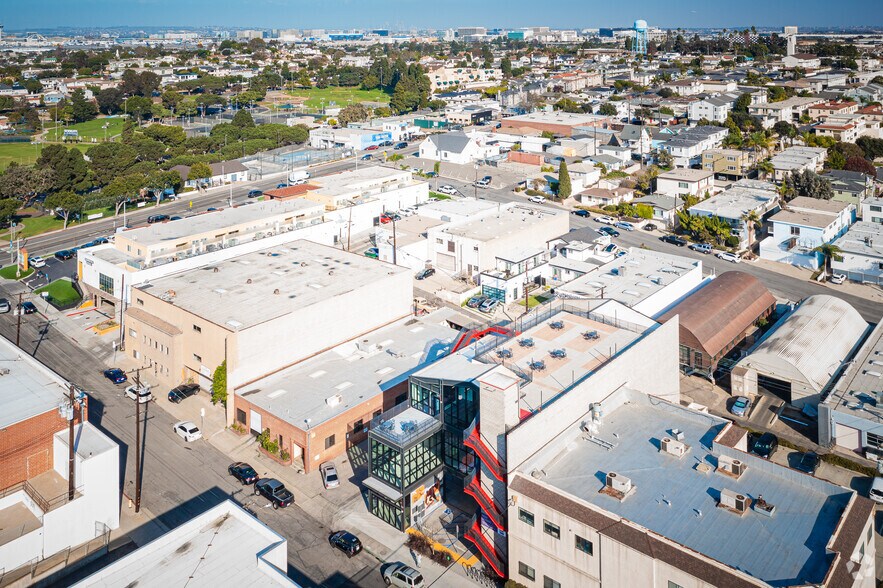 More Photos Of 212 Eucalyptus Dr, El Segundo Office For Sale