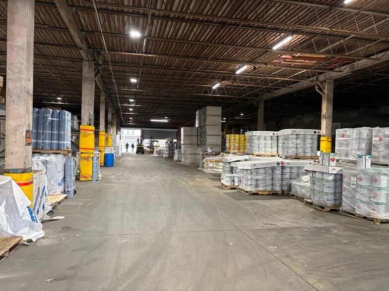 More Photos Of 186-14-20 Jamaica Ave, Jamaica Warehouse For Sale