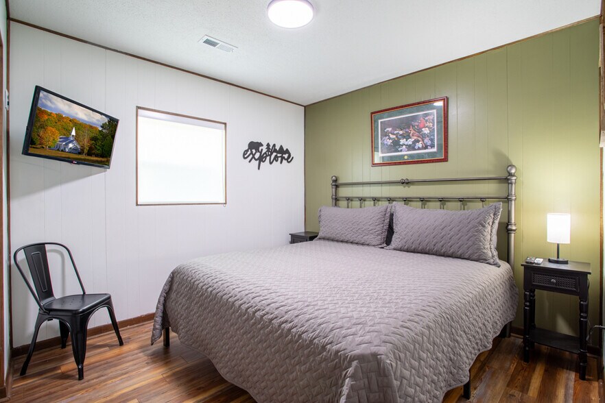 More Photos Of 3804 Wears Valley Rd, Sevierville Hotel For Sale