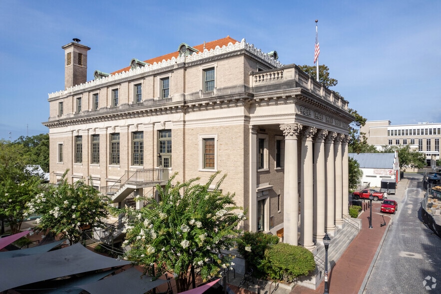 More Photos Of 101 SE 2nd Pl, Gainesville Unknown For Lease