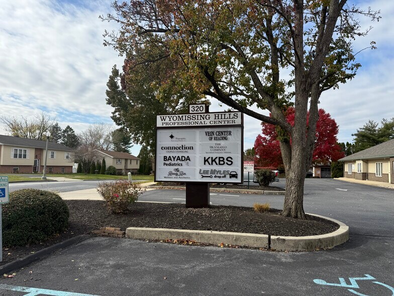 More Photos Of 320 Abington Dr, Wyomissing Medical For Lease