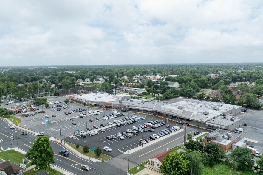 More Photos Of 2-32C Wheeler Rd, Central Islip Unknown For Lease