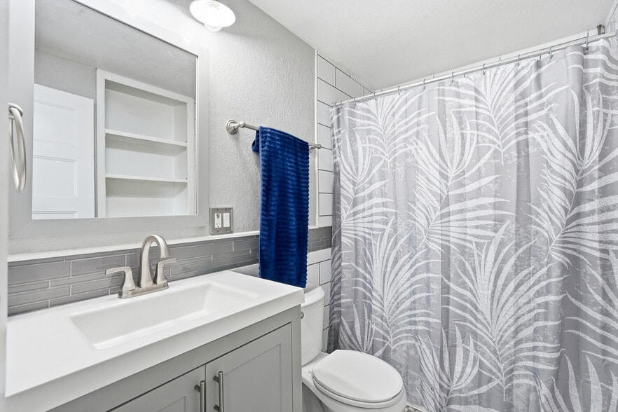 More Photos Of 2940 W 54th Ave, Denver Flex For Sale