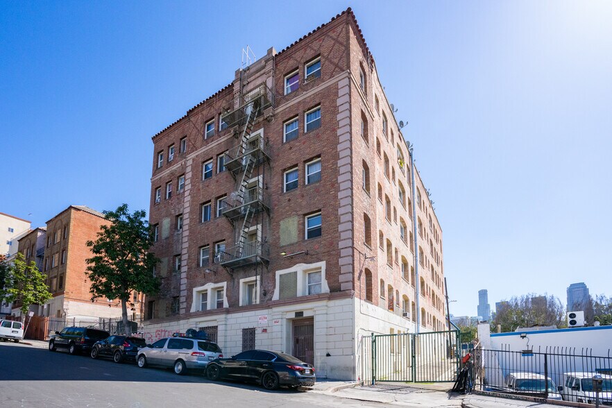 More Photos Of 526 Union Dr, Los Angeles Apartments For Sale