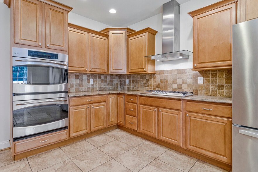 More Photos Of 10811 Electric Ave, Lanham Specialty For Sale