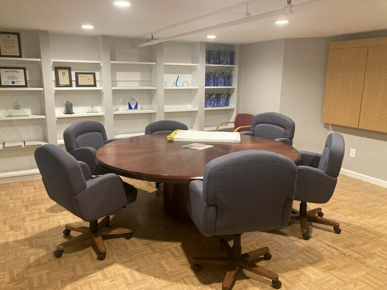 More Photos Of 51 Mill St, Hanover Office For Lease