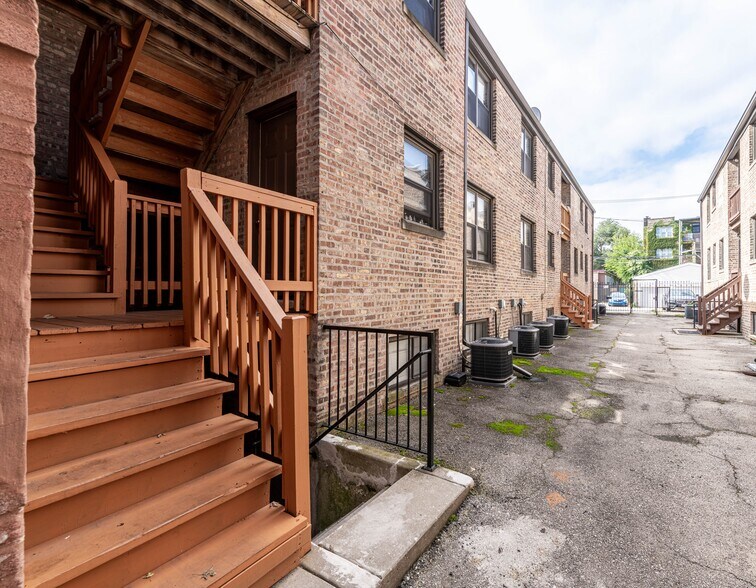 More Photos Of 7314-7322 N Winchester Ave, Chicago Apartments For Sale