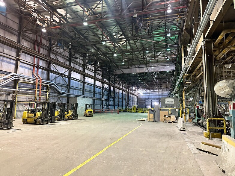 More Photos Of 300 Riley Rd, Jay Warehouse For Lease