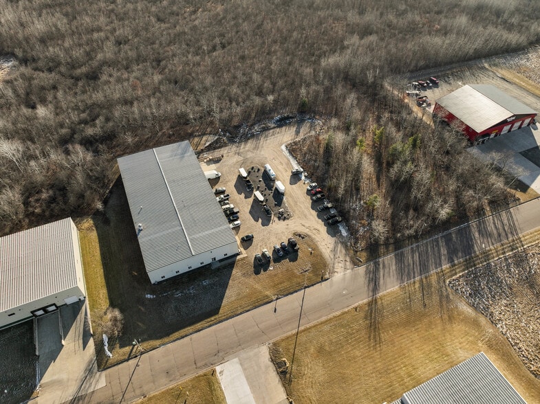 More Photos Of 653 Tower Dr, Cadott Manufacturing For Sale