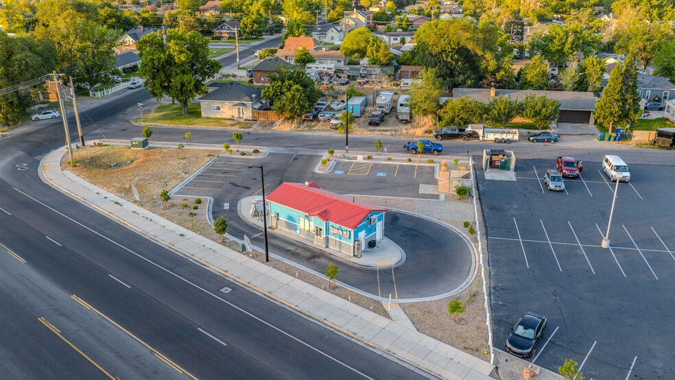 Primary Photo Of 390 E State St, Lehi Fast Food For Sale