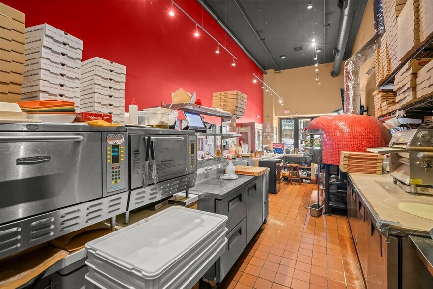 More Photos Of 168 W 25th Ave, San Mateo Storefront For Sale