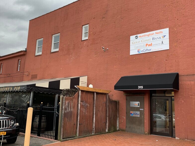 More Photos Of 315 Main St, Huntington General Retail For Lease
