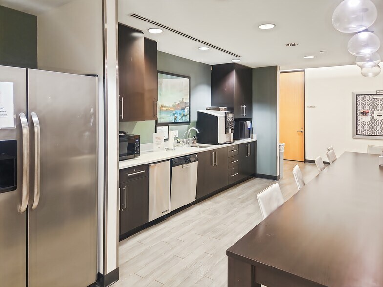 More Photos Of 7760 France Ave S, Bloomington Coworking Space