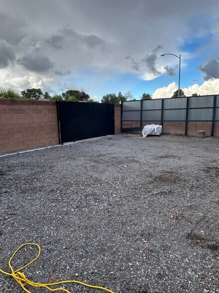 More Photos Of 4080 Spring Rd, Las Vegas Office Residential For Lease