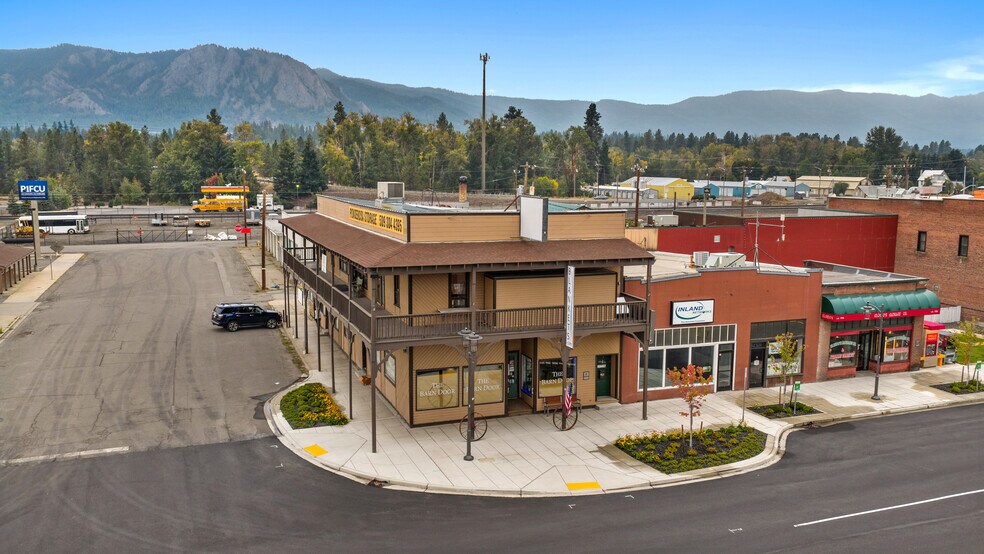 More Photos Of 220 E 1st St, Cle Elum General Retail For Sale