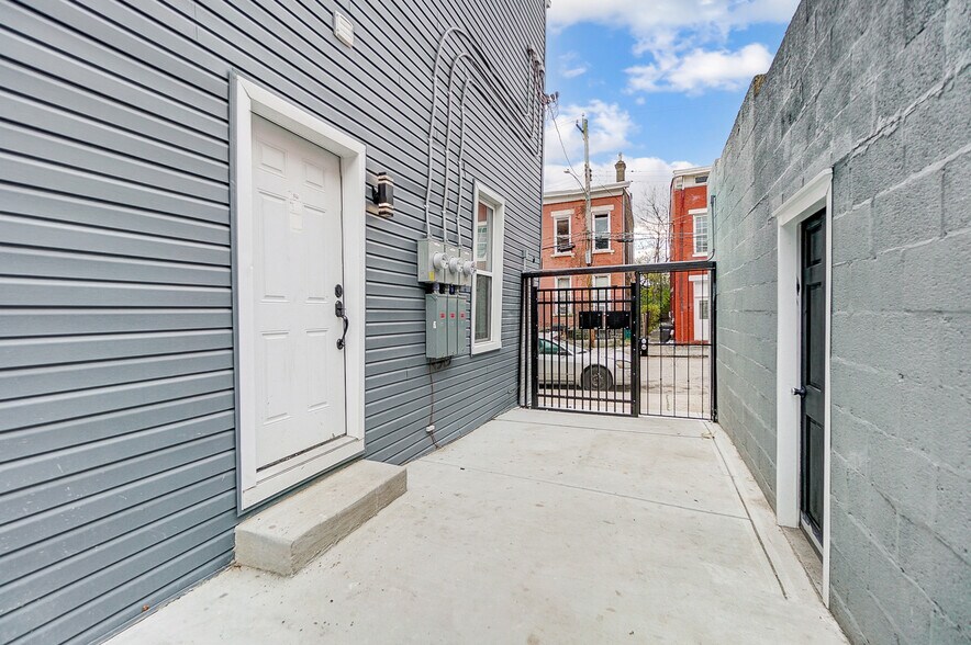 More Photos Of 2124 Saint Michael St, Cincinnati Apartments For Sale