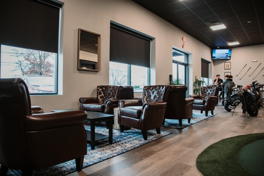 More Photos Of 336 State St, North Haven Flex For Lease