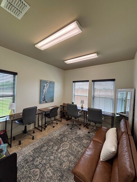 More Photos Of 5337 Yorktown Blvd, Corpus Christi Office For Lease