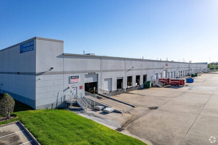 More Photos Of 2710 Reed Rd, Houston Distribution For Lease