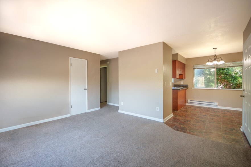 More Photos Of 9512-9524 N Oswego Ave, Portland Apartments For Sale