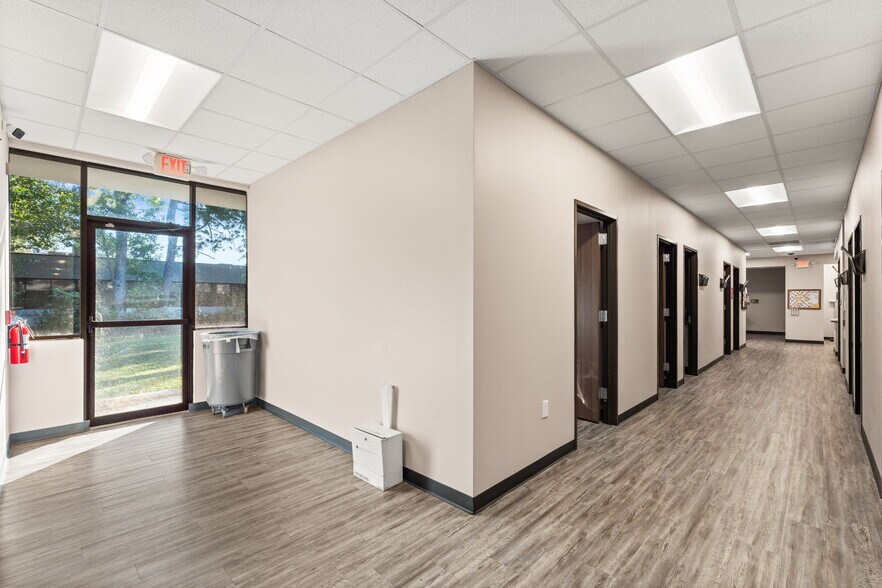 More Photos Of 17325 Red Oak Dr, Houston Medical For Sale