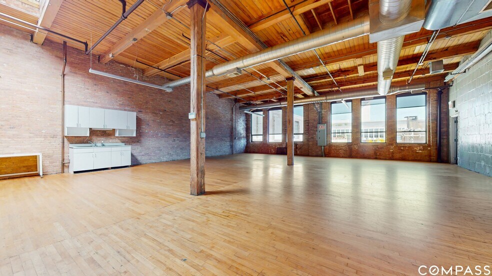 More Photos Of 2241 S Wabash Ave, Chicago Loft Creative Space For Sale