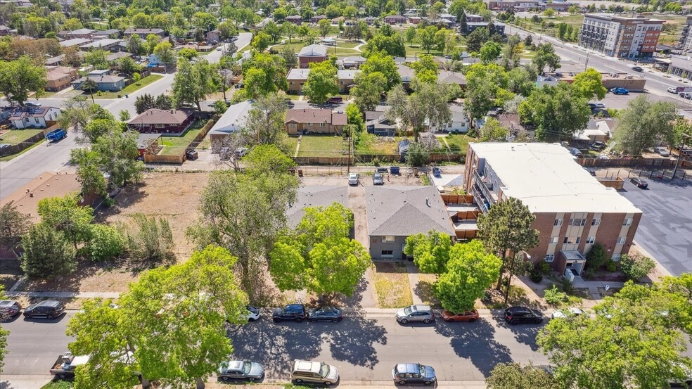 More Photos Of 1923 Dallas St, Aurora Apartments For Sale