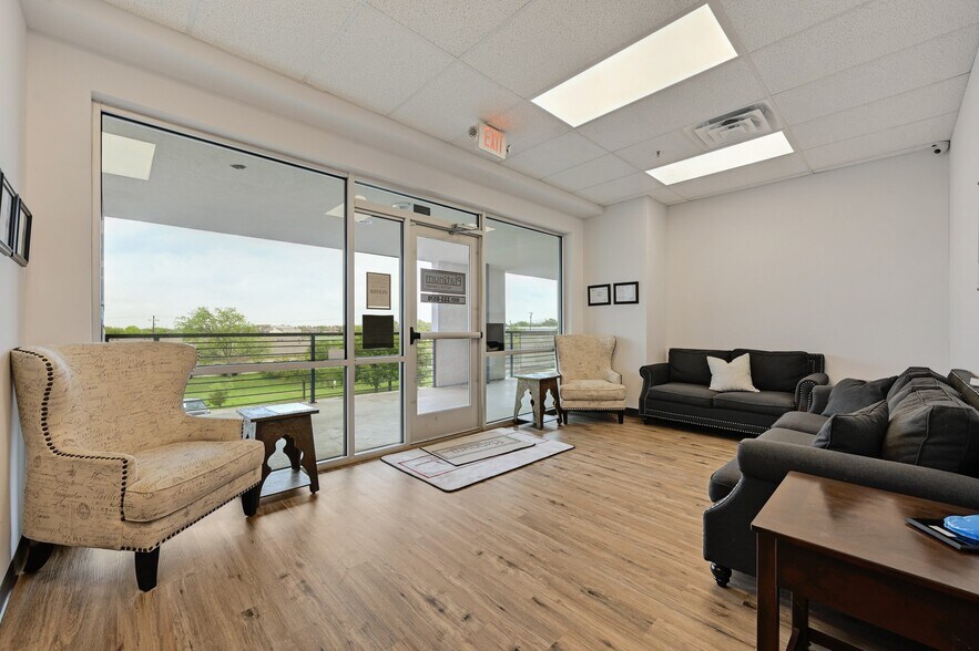 More Photos Of 2050 Double Creek Dr, Round Rock Medical For Lease