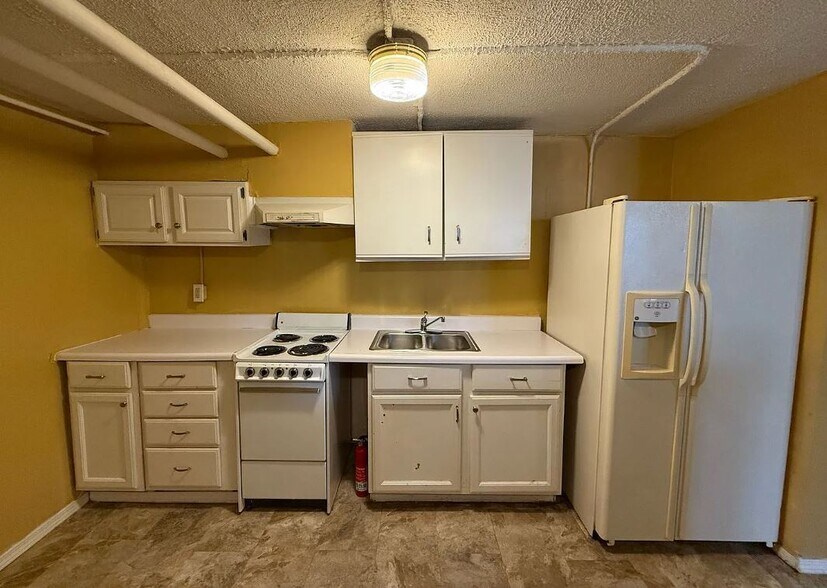 More Photos Of 823 18th St, Des Moines Apartments For Sale