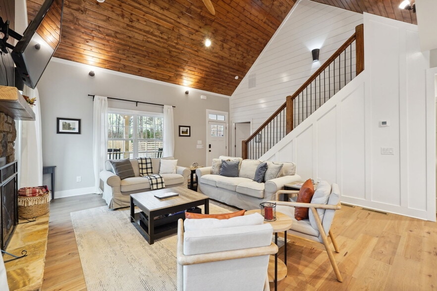 More Photos Of 1300 Preacher Campbell Rd, Clarkesville Multifamily For Sale