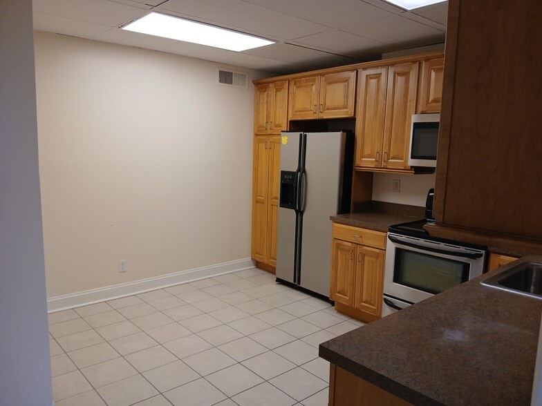 More Photos Of 801 N Pitt St, Alexandria Apartments For Sale