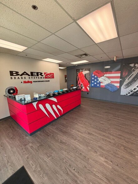 More Photos Of 2222 W Peoria Ave, Phoenix Manufacturing For Lease