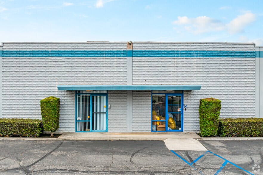 More Photos Of 5061 Brooks St, Montclair Warehouse For Lease