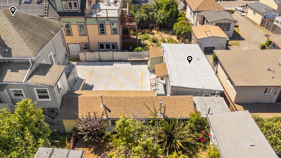 More Photos Of 1062 60th St, Oakland Apartments For Sale