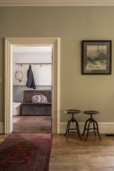 More Photos Of 102 Main St, Jefferson Hotel For Sale