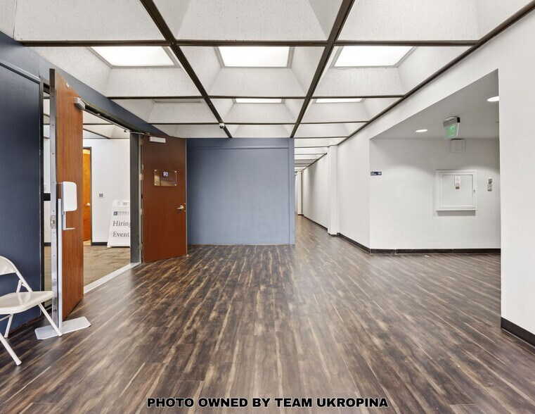 More Photos Of 210 S De Lacey Ave, Pasadena Office For Lease